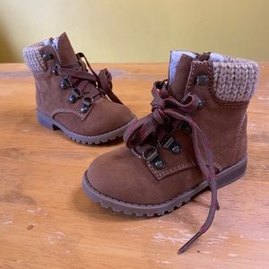 Girls toddler fashion boots by Okie Dokie